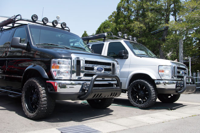 11y FORD E-150 XLT OUTDOOR pkg