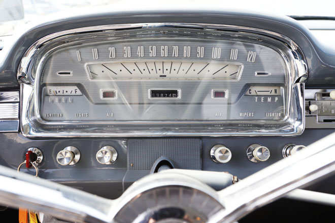 1959y Ford FAIRLANE 500　スピードメーターとインディケーター類