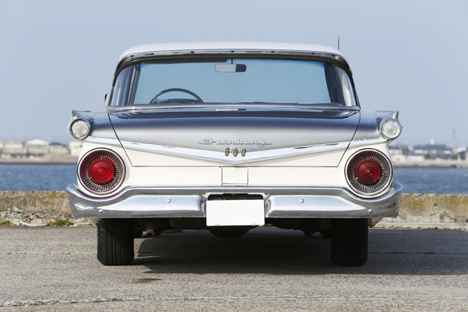 1959y Ford FAIRLANE 500 リアにリーフ リジッド