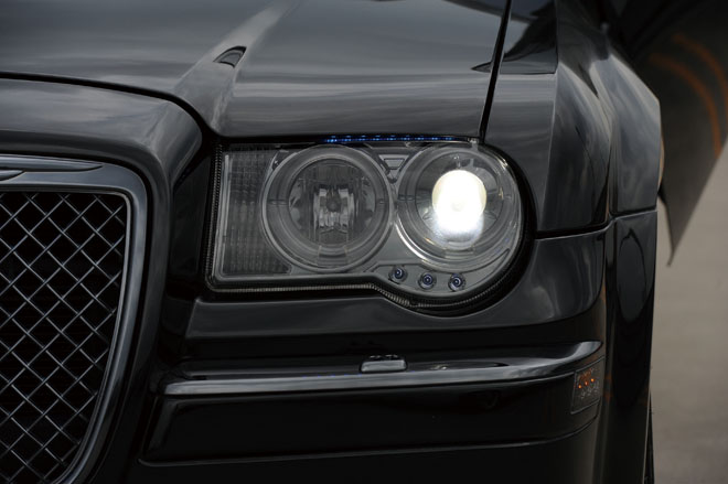 2008y CHRYSLER 300C　ライト