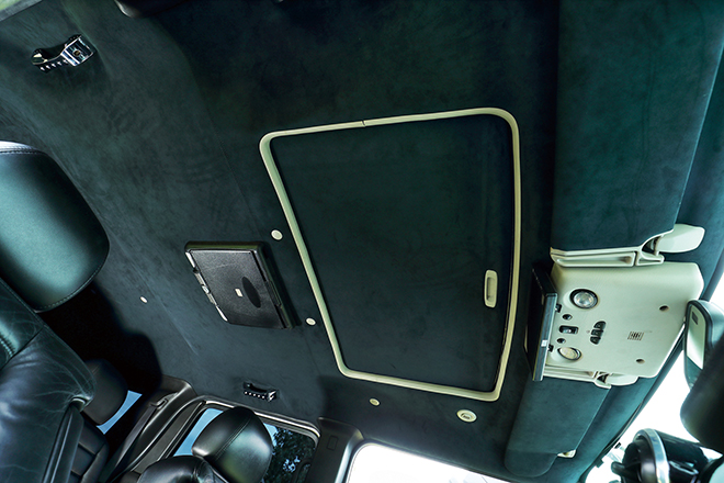 2005 HUMMER H2　天井
