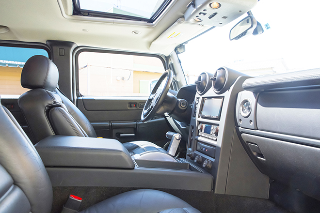 HUMMER H3　運転席