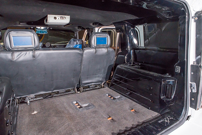 2003 HUMMER H2　ラゲッジスペース