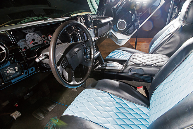 2003 HUMMER H2　運転席
