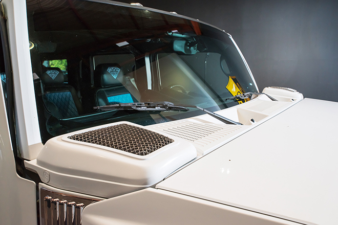 2003 HUMMER H2　フロントウィンドウ