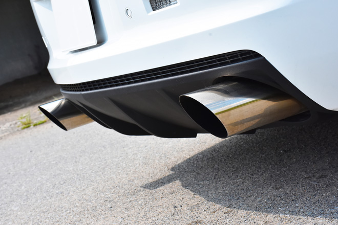 CHEVROLET CAMARO　マフラーはワンオフの両サイド2本出し