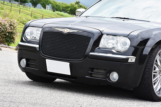 クライスラー300C　フロントグリル