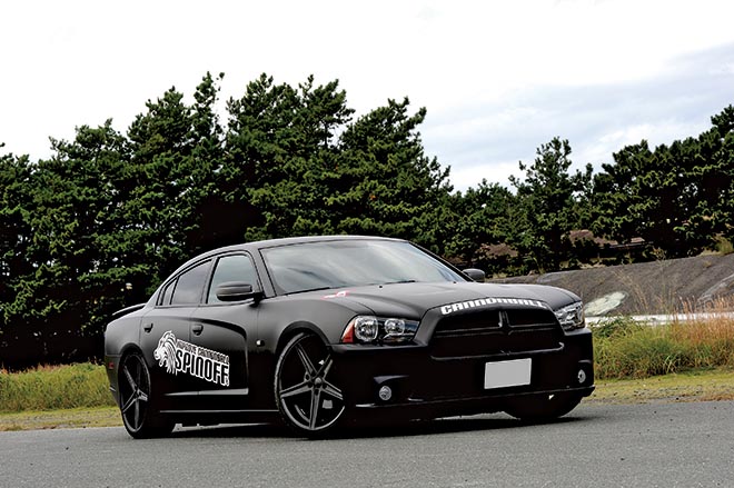 2011 DODGE CHARGER　フロント