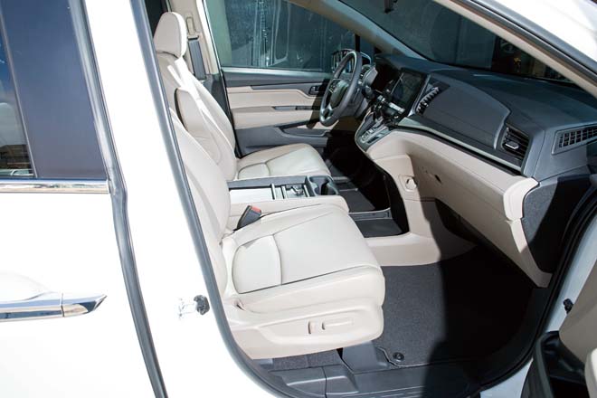 05_1stSeat