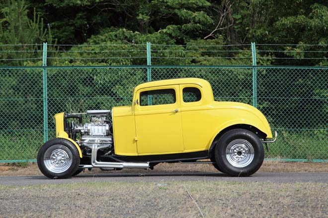 1932 Ford 5 window