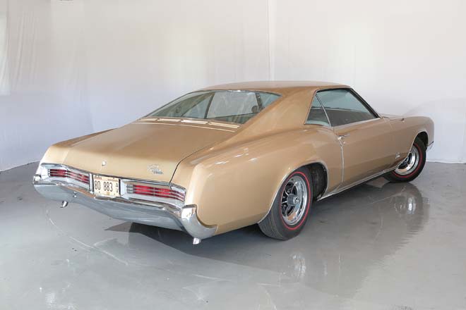 1966y Buick Riviera