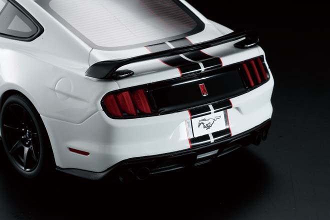 1/18 2015 FORD MUSTANG SHELBY GT350R、GT SPIRIT