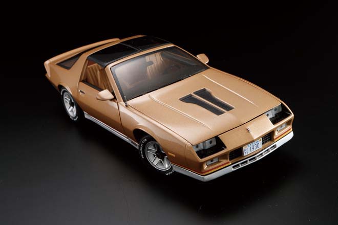 1/18 1982 CHEVY CAMARO Z28、Sun Star