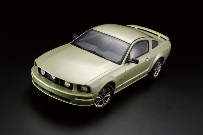 1/18 2005 FORD MUSTANG GT、AUTOart