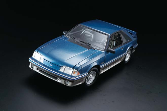 1/18 1993 FORD MUSTANG GT、GMP