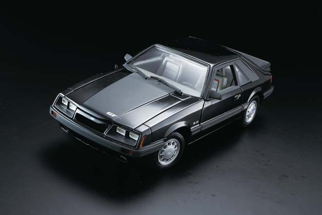 1/18 1985 FORD MUSTANG GT、GMP