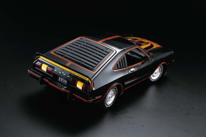 1/18 1978 FORD MUSTANG Ⅱ KING COBRA、GREENLiGHT