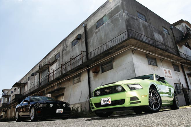 2011 Ford Mustang、2013 Ford Mustang