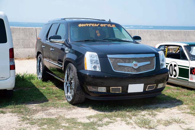 CADILLAC ESCALADE