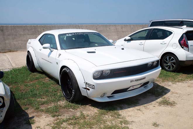 DODGE CHALLENGER