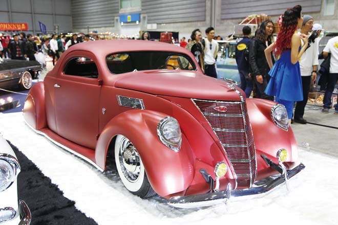 1937 Lincoln Zephyr