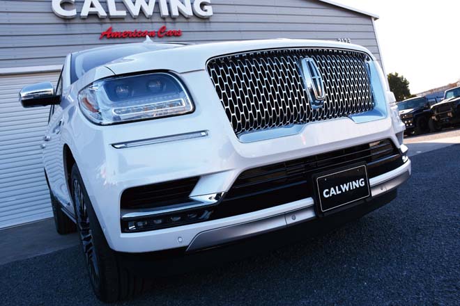 日本に初上陸したリンカーンナビゲーターブラックレーベル