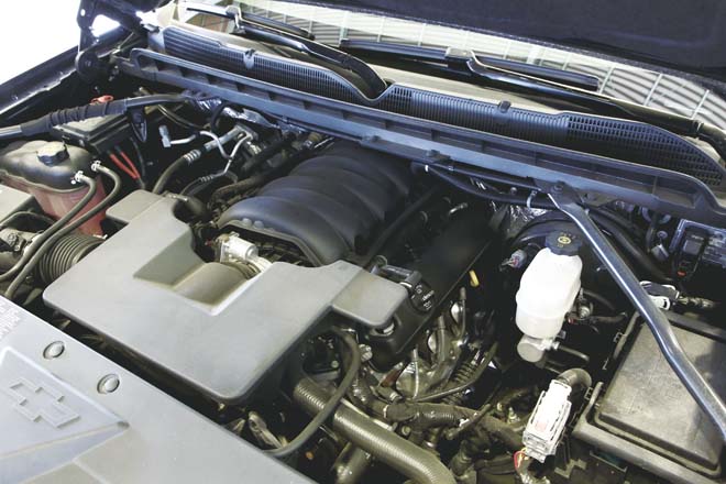 搭載エンジンは355hp＆383lb-ft （53.0kg-m）を発生する5.3ℓ V8