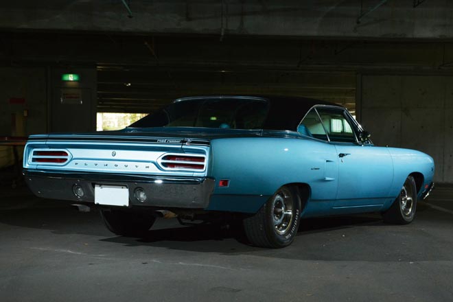 同じフェイスでもキャラクターの異なる2台の魅力 ロードランナー サテライトワゴン