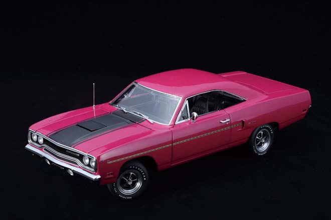 1/18 GMP、1970 Plymouth Road Runner