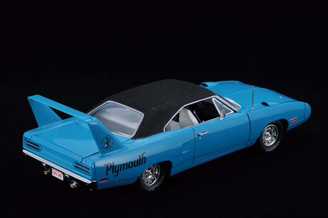 1/18 Ertl Collectibles、1970 Plymouth Superbird