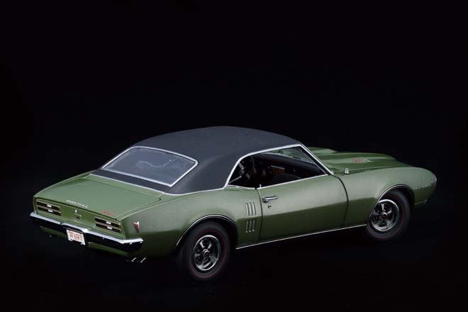 1/18 ExactDetail REPLICAS、1968 Pontiac Firebird 400