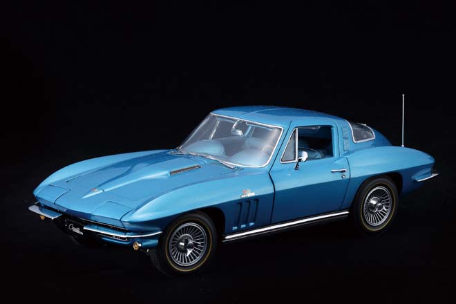 1/18 gmp、1965 Chevrolet Corvette Fastback