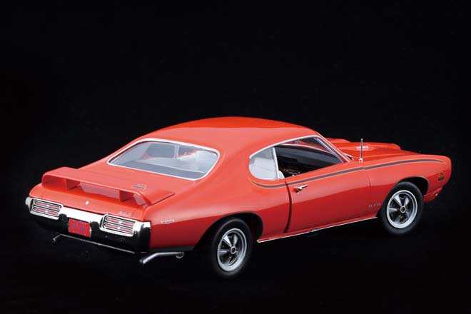 1/18 Ertl Collctibles、1969 Pontiac GTO Judge
