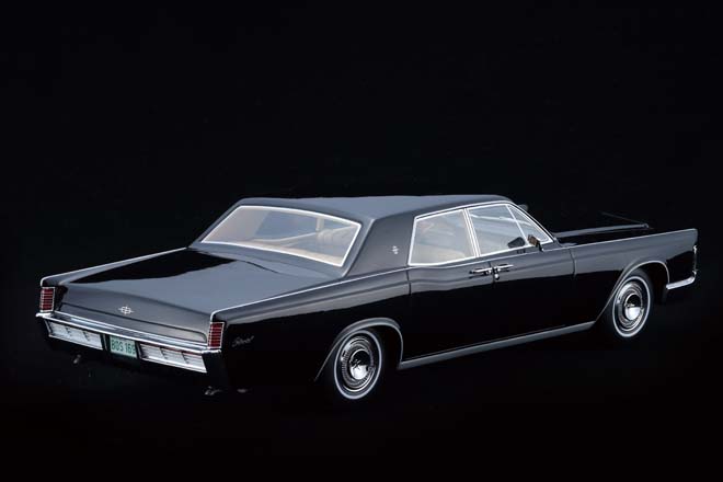 1/18 BoS [Best of Show]、1968 Lincoln Continental