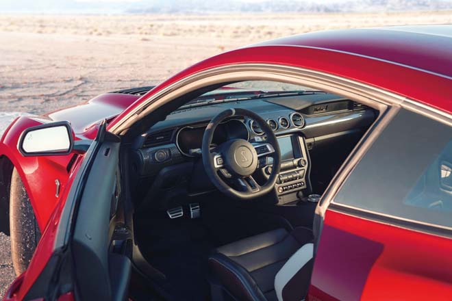 2020 Mustang Shelby GT500 interior