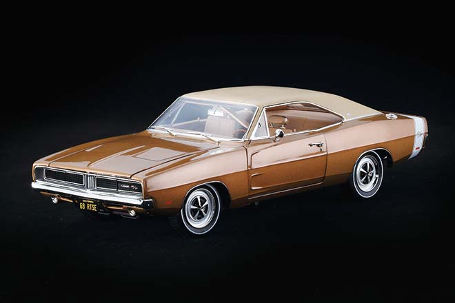 1/18 auto world 1969 DODGE CHARGER R/T SE