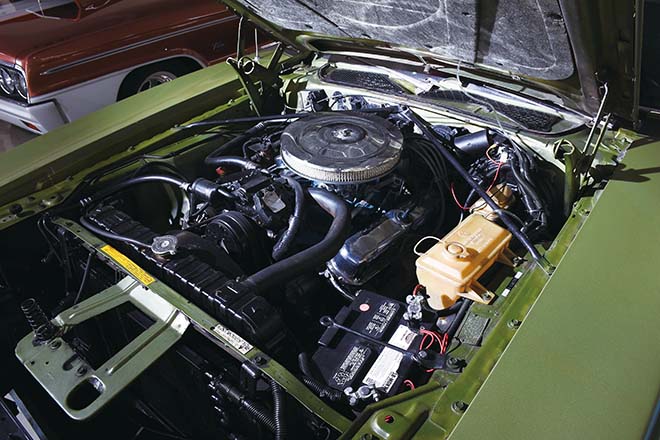 V8エンジンの318ci搭載車