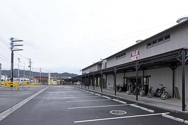 静岡県掛川市に リアルアメリカ を感じる3店舗が並ぶ日本初の複合施設kuv