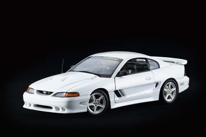 1/18 AUTOart　1998 Saleen S351 Mustang