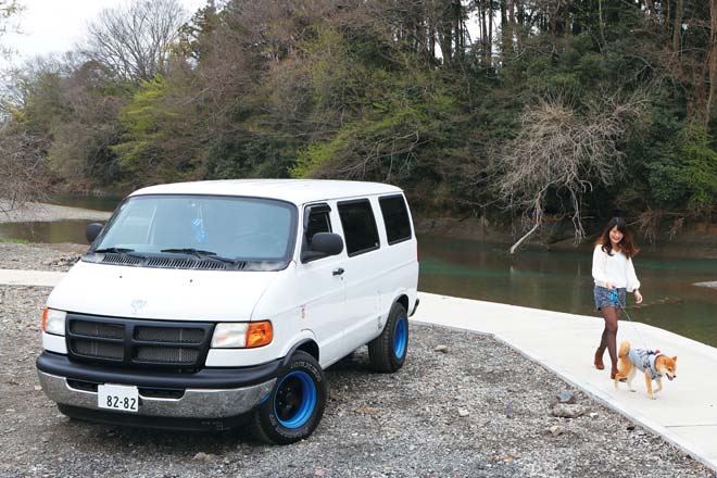 ダッジバン ショーティでちょっとしたアウトドアライフなんてどうかしら ダッジバン ショーティでちょっとしたアウトドアライフなんてどうかしら