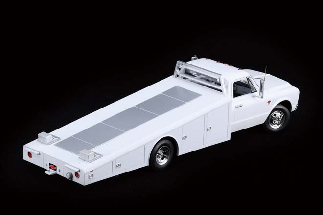 1/18 ACME 1967 C30 CHEVROLET RAMP TRUCK