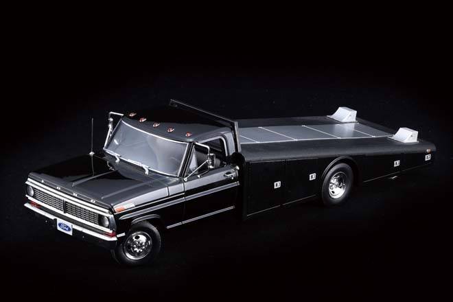 1/18 ACME 1970 F350 FORD RAMP TRUCK