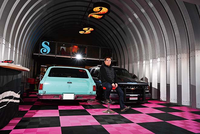 主役はクルマ ガレージは大切な愛車を眺めて楽しむ特別なショールーム