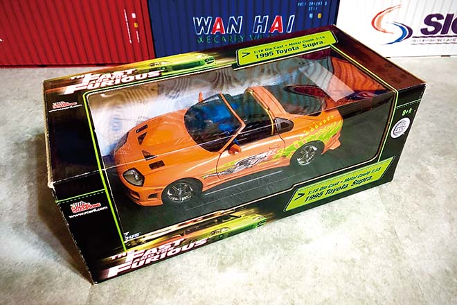 1/18 RACING CHAMPION 1995 TOYOTA SUPRA