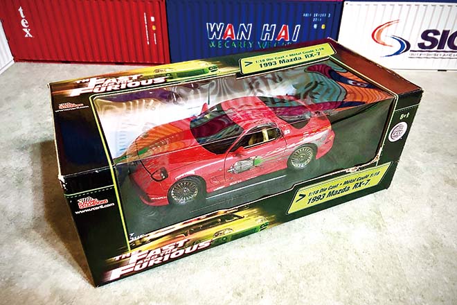 1/18 RACING CHAMPION 1993 MAZDA RX-7