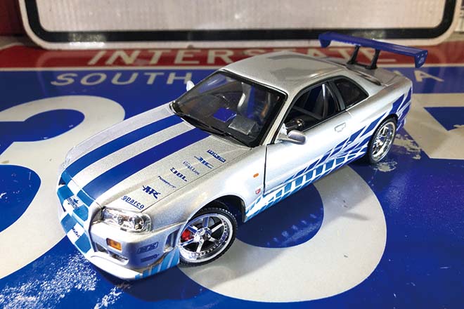 1/18 JOYRIDE 2001 NISSAN SKYLINE GT-R