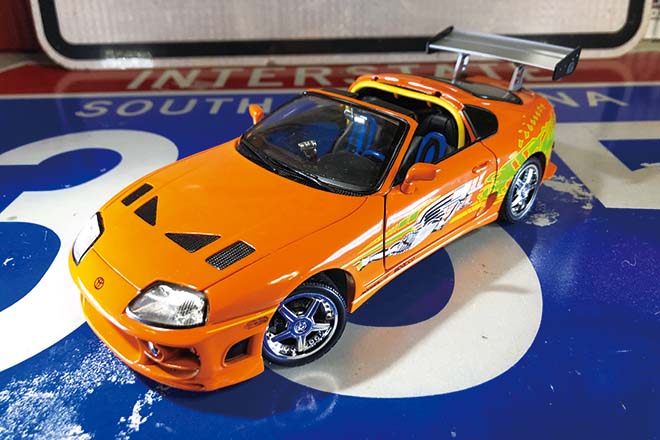 1/18 RACING CHAMPION 1995 TOYOTA SUPRA