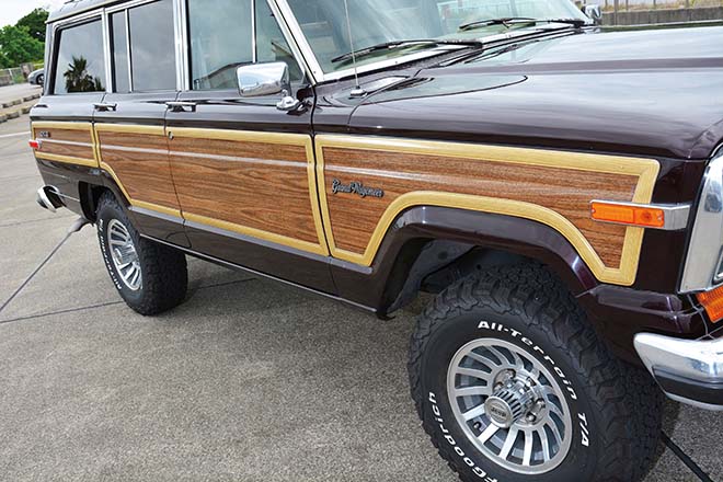 1990 Jeep Grand Wagoneer