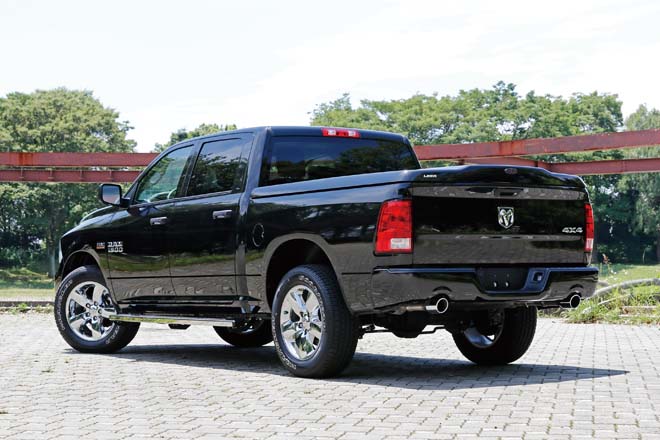 2017 RAM 1500 EXPRESS CREWCAB