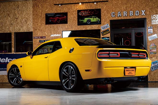 2012 DODGE CHALLENGER 392HEMI YELLOW JACKET